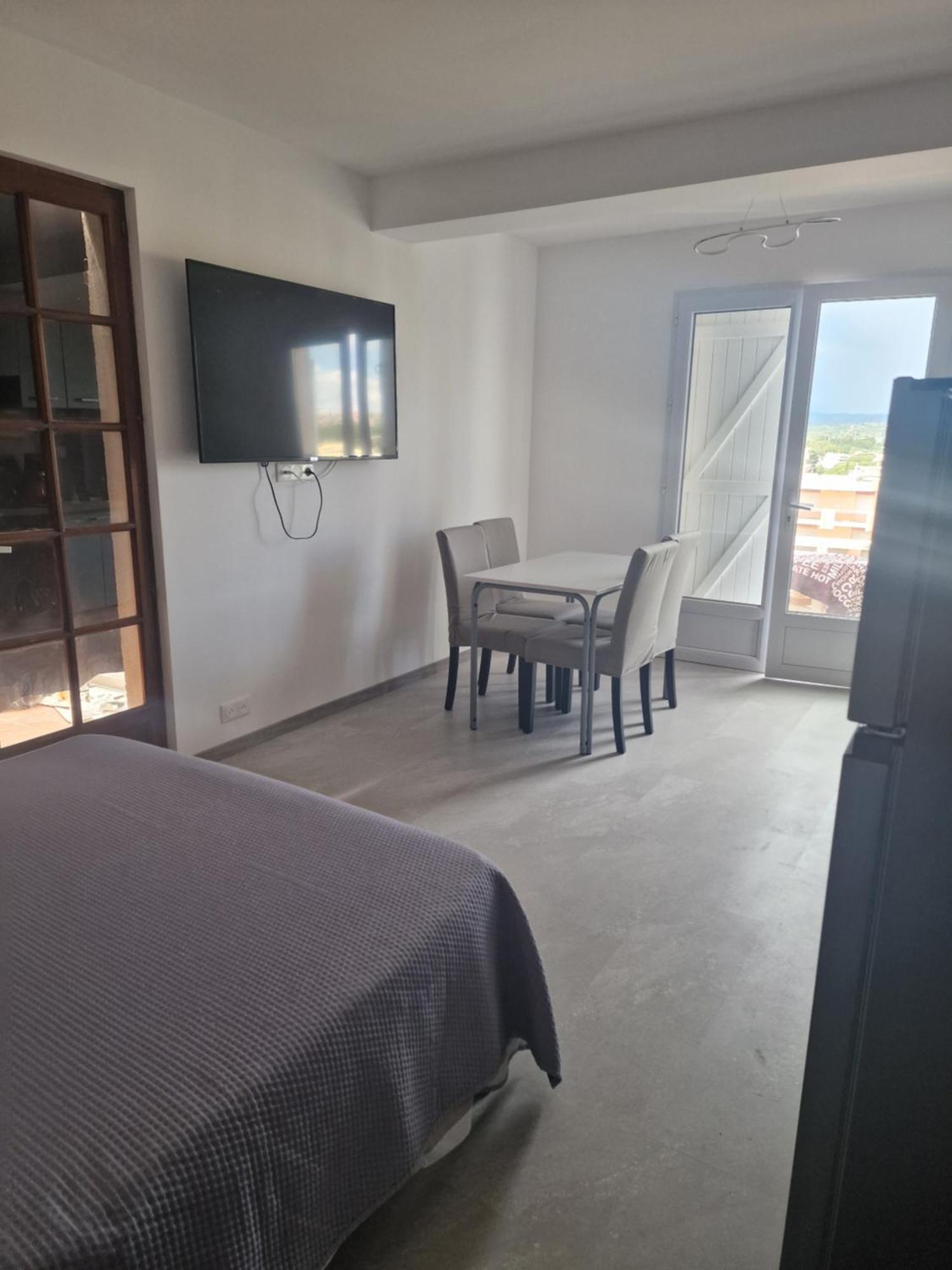 Ravissant Appartement Saint-Raphael Piscine Esterno foto